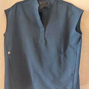 Figs Women’s Deep Reef Rafaela Scrub Top